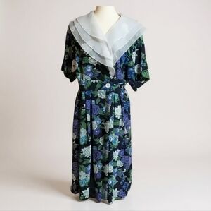 Floral Midi Dress with Sheer Collar